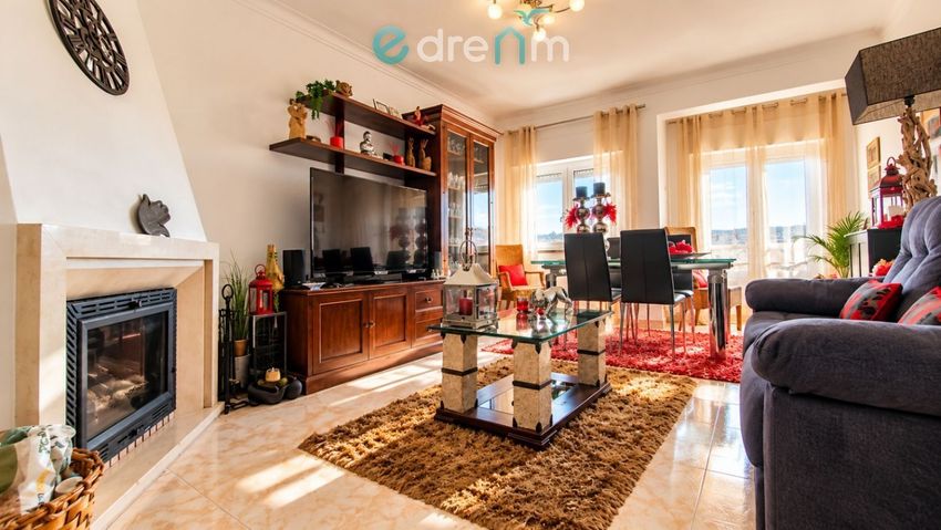 Imagem Sala de estar de apartamento t2 em Rua Doutor Manuel Seabra Carqueijeiro