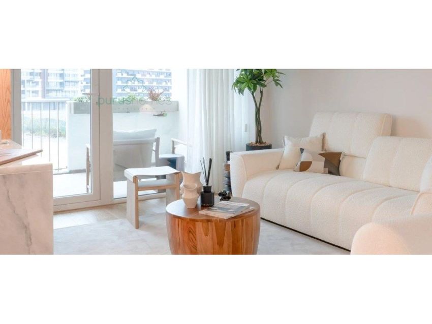 Imagem Sala de estar de apartamento t3 em Rua Padre António Dias de Almeida