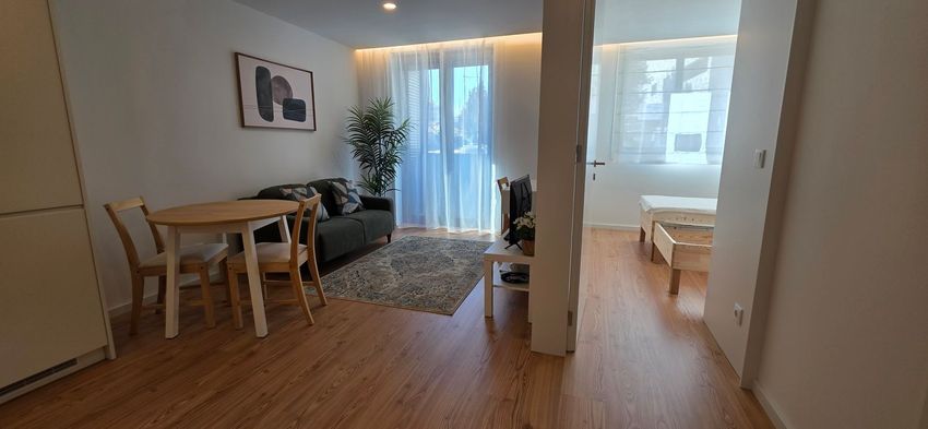 Imagem Sala de estar de apartamento t1 em Travessa Cortes, 68