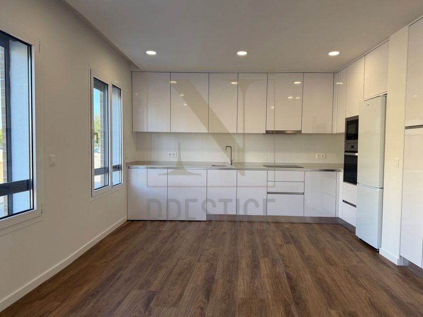 Imagem Cozinha de apartamento t1 em Rua António Augusto de Figueiredo, 24