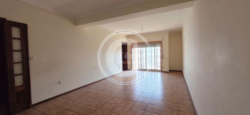 Imagem Divisão de apartamento t3 em Caldelas
