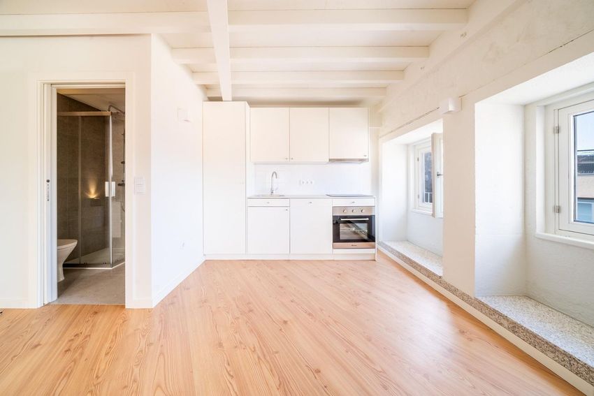 Imagem Cozinha de apartamento t1 em Rua São Pedro de Miragaia, 3