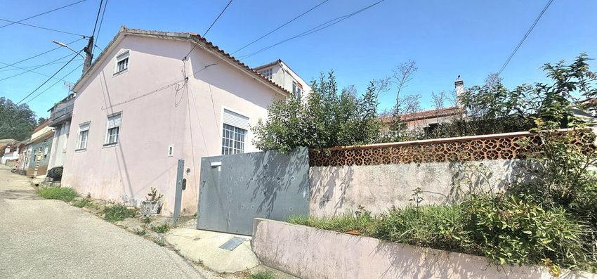 Зображення Фасад,  окремий будинок чи котедж, Rua dos Beltrões, 22
