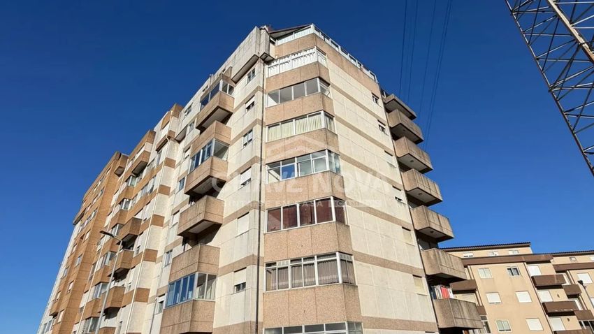 Imagem Vistas de apartamento t3 em Rua José Bonaparte
