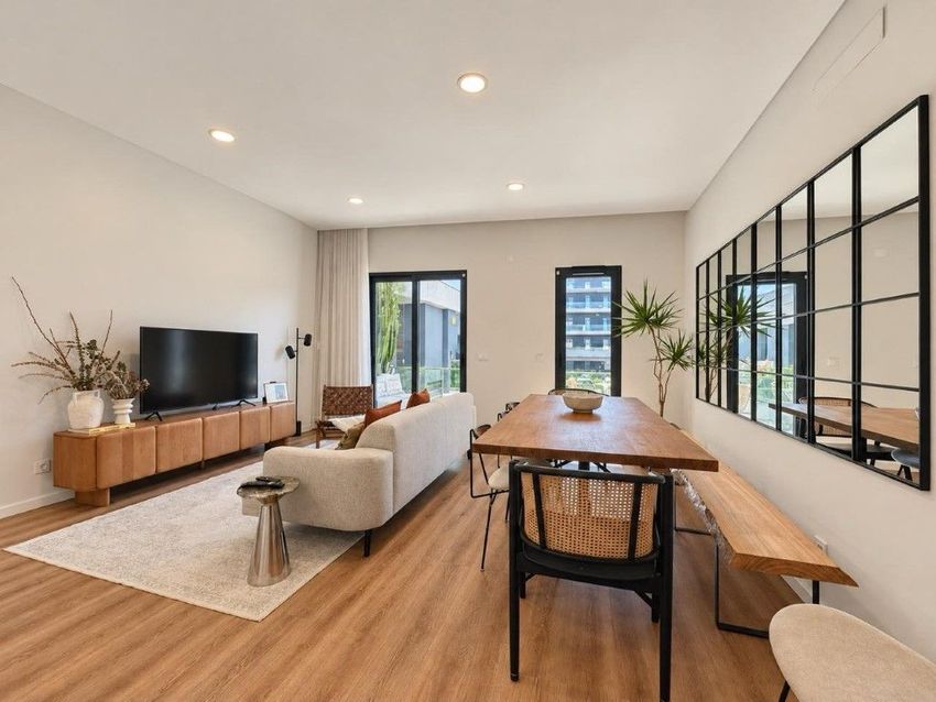 Imagem Sala de estar de apartamento t3 em Rua do Vale de Santo António