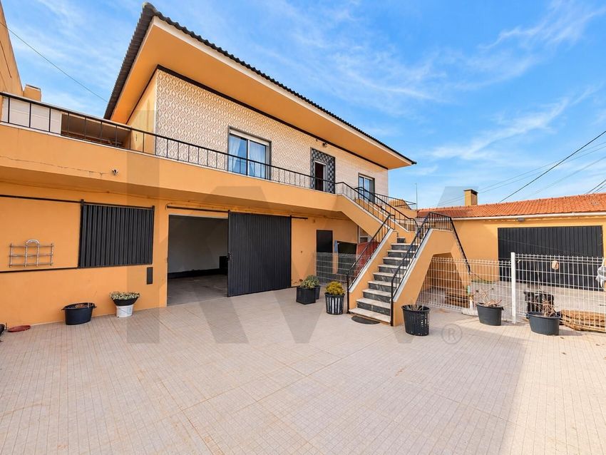 Imagem de  casa ou moradia em Peral