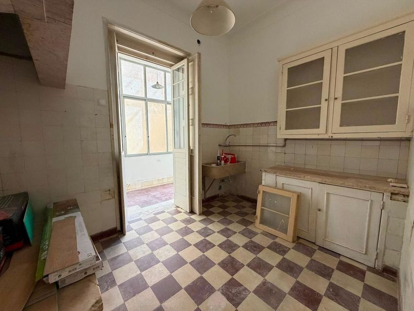 Imagem Cozinha de apartamento t3 em Rua 4 de Agosto, 5