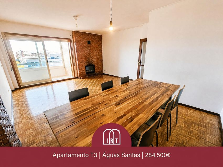 Imagem Sala de estar de apartamento t3 em Rua José Régio