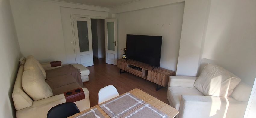 Imagem Sala de estar de apartamento t2 em Rua Bernardim Ribeiro, 326