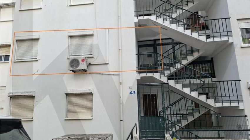 Imagem Fachada de apartamento t3 em Rua Pinto Quartin, 43