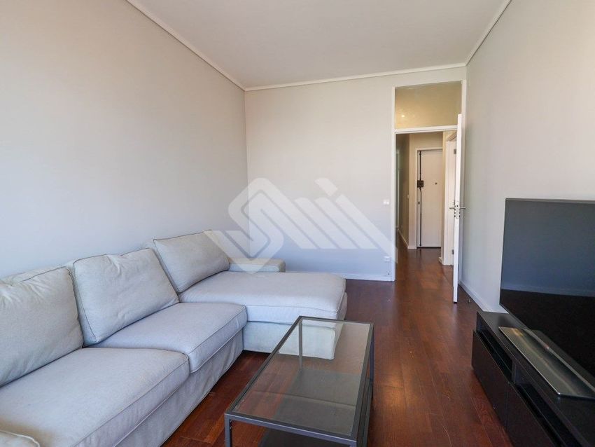 Imagem Sala de estar de apartamento t2 em Rua de Faria Guimarães, 65