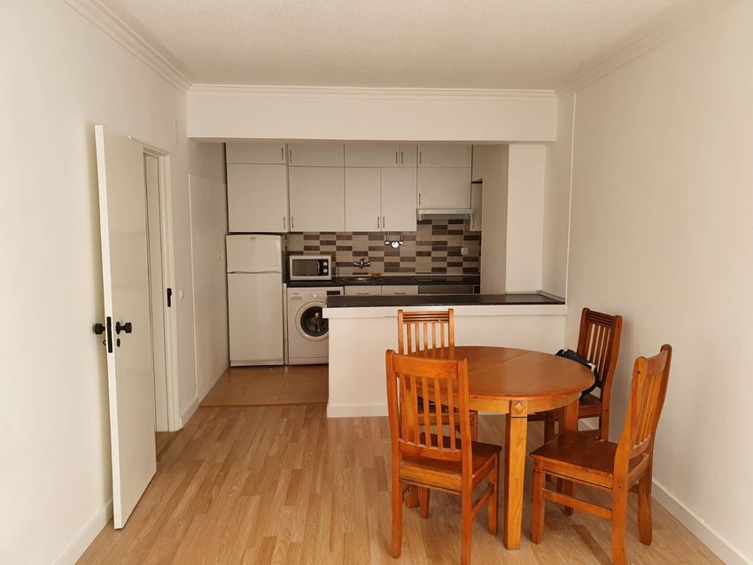 Imagem Sala de estar de apartamento t1 em Rua Madressilvas, 6