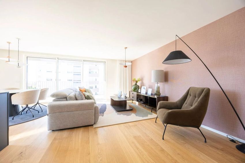 Imagem Sala de estar de apartamento t3 em Rua do Alportel, 325