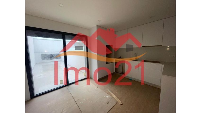 Imagem Divisão de apartamento t2 em Esgueira
