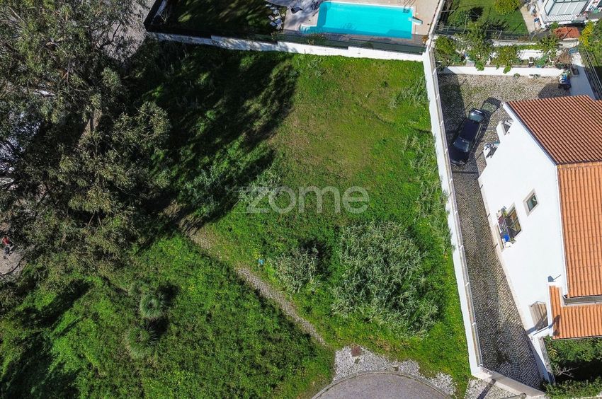 Imagem Terreno de terreno em Avenida Amália Rodrigues s/n