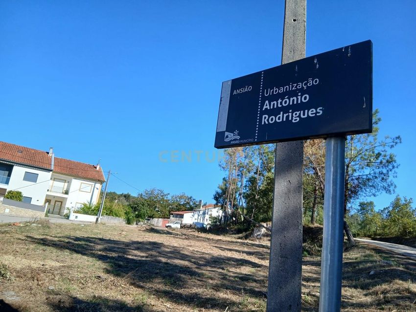 Imagem de terreno em Urbanização António Rodrigues s/n