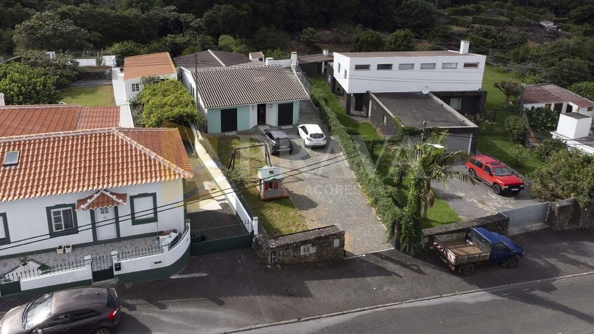 Imagem Fachada de  casa ou moradia em Biscoitos