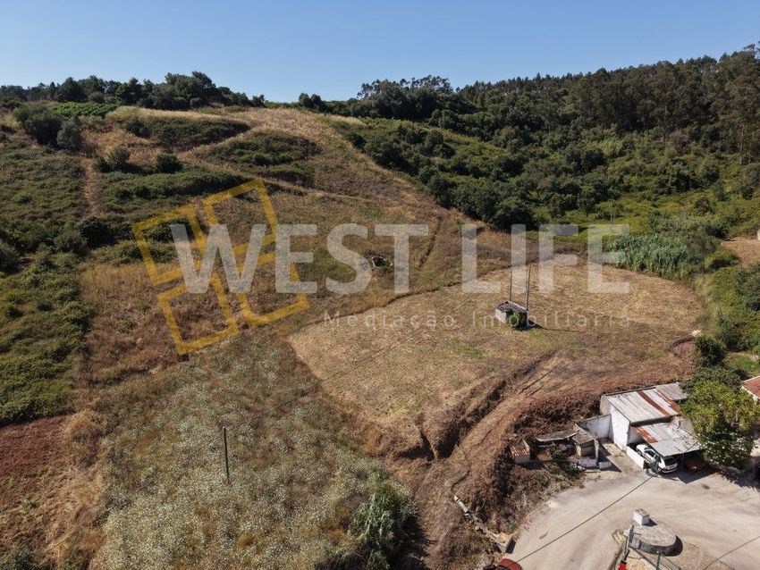 Imagem Vistas de terreno em Azueira e Sobral da Abelheira