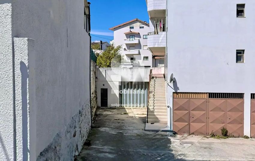 Зображення гараж, Rua do Bairro da Carriça