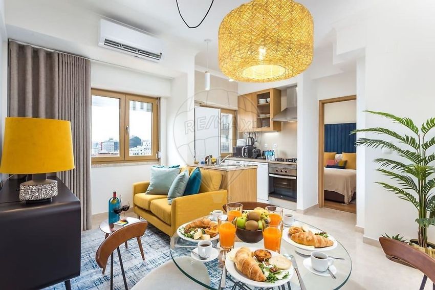 Imagem Sala de estar de apartamento t2 em Rua Tomás Ribeiro