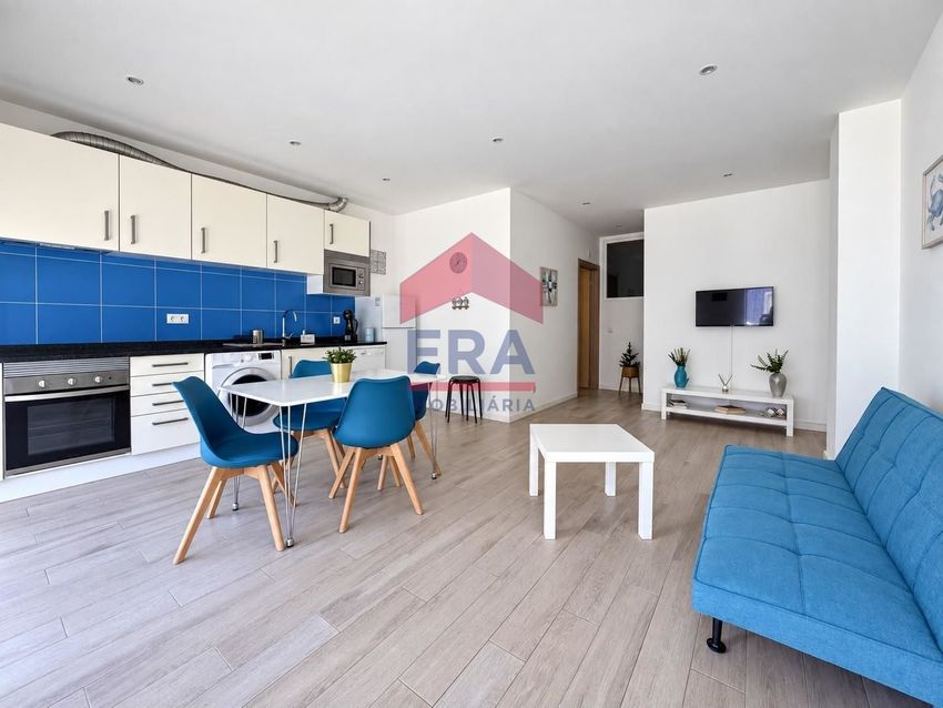 Imagem Sala de estar de apartamento t0 em Rua Poeta Emiliano da Costa, 54 b