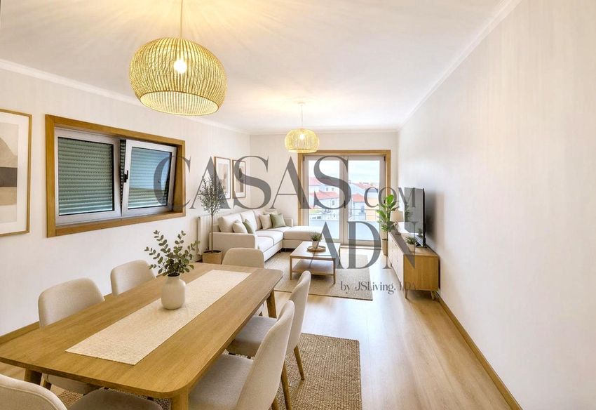 Imagem Sala de estar de apartamento t3 em Avenida da Força Aérea Portuguesa