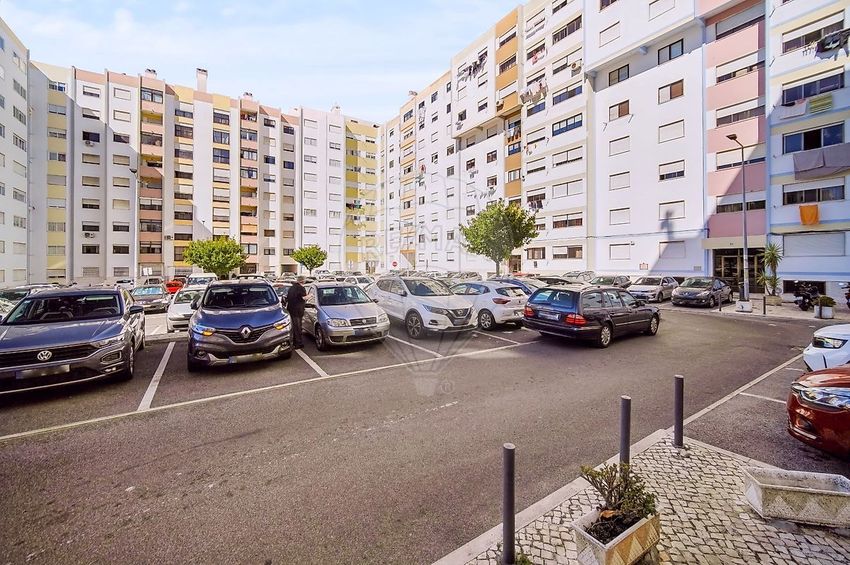Imagem Vistas de apartamento t3 em Rua Vila Nova Sintra