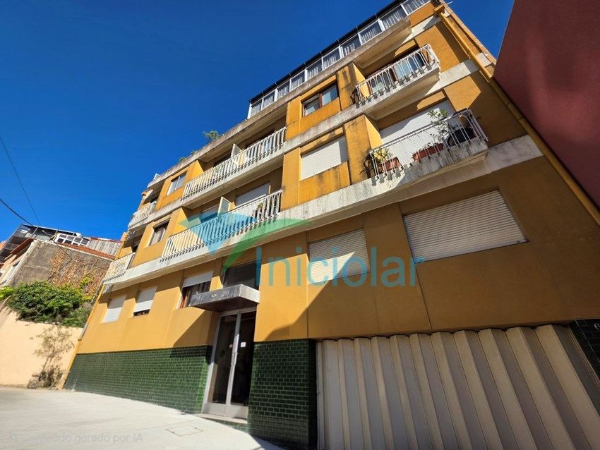 Imagem Vistas de apartamento t3 em Rua da Póvoa
