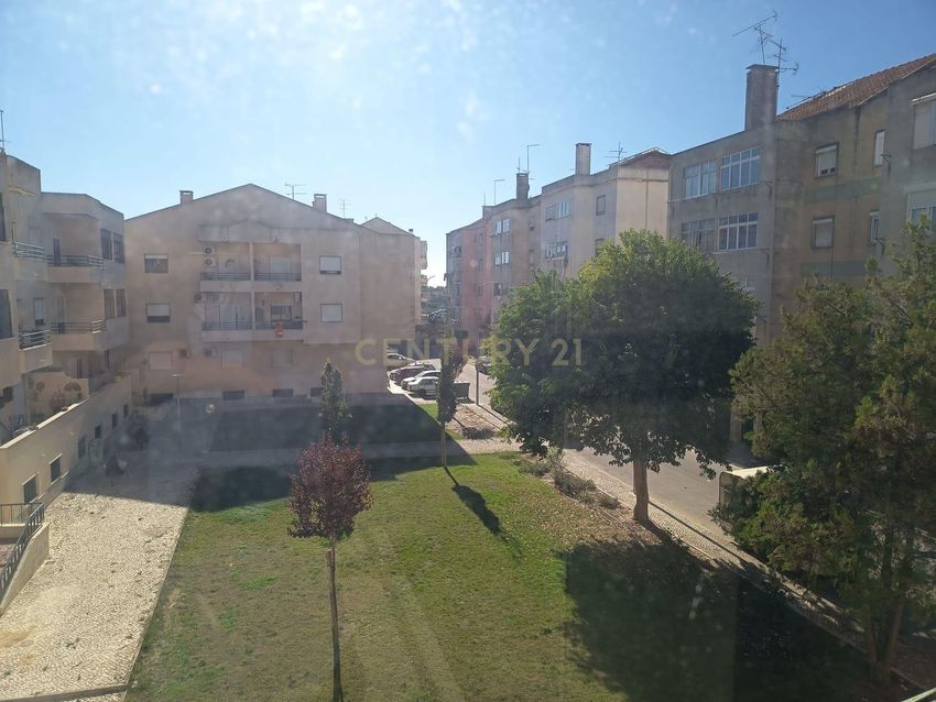 Imagem Jardim de apartamento t4 em Rua das Figueiras