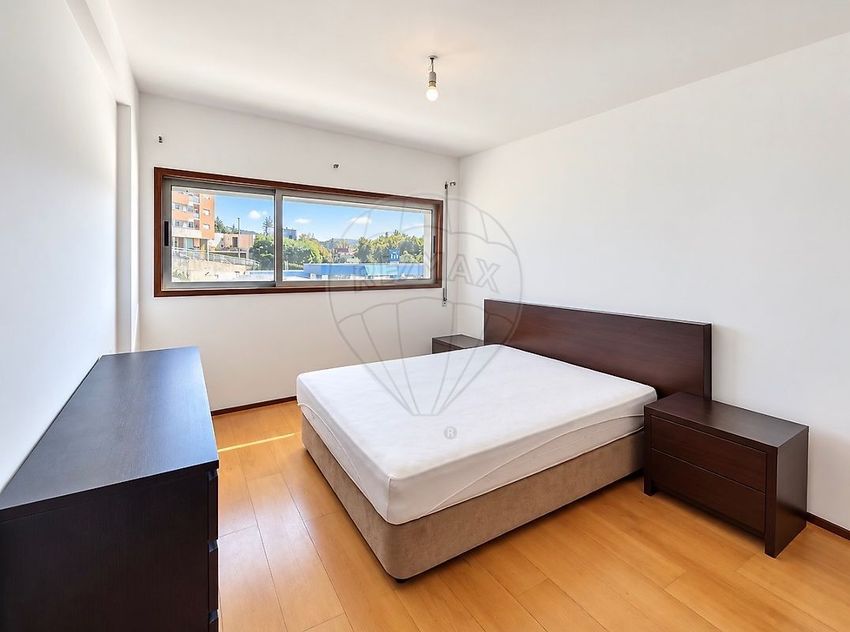 Imagem Quarto de apartamento t3 em Rua Colina do Sol