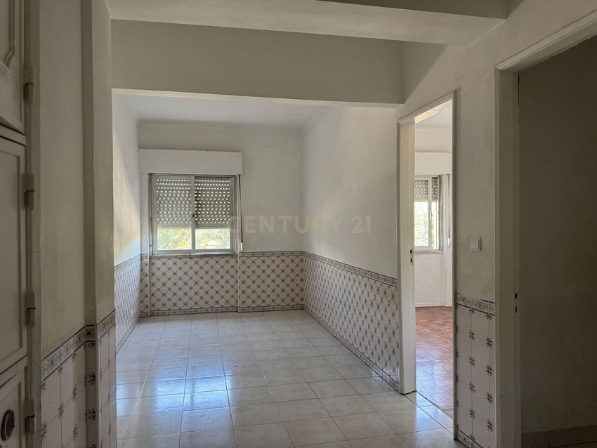 Imagem Divisão de apartamento t1 em Praceta João Villaret, 6
