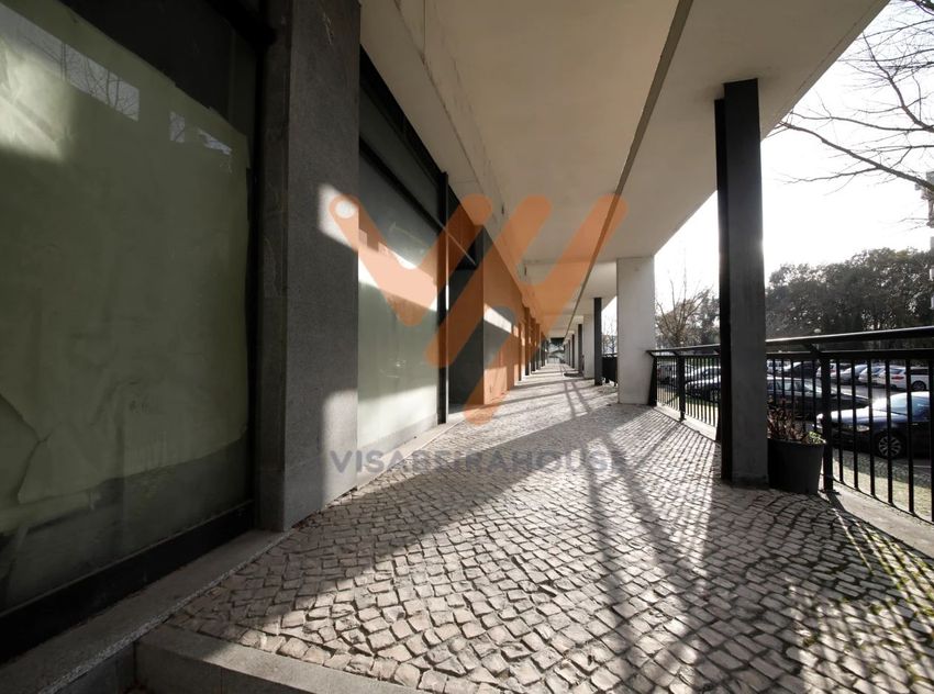 Imagem Vistas de espaço comercial em Repeses e São Salvador