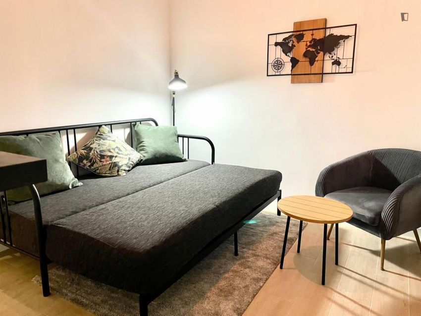 Imagem Sala de estar de apartamento t1 em Rua Tomás Ribeiro