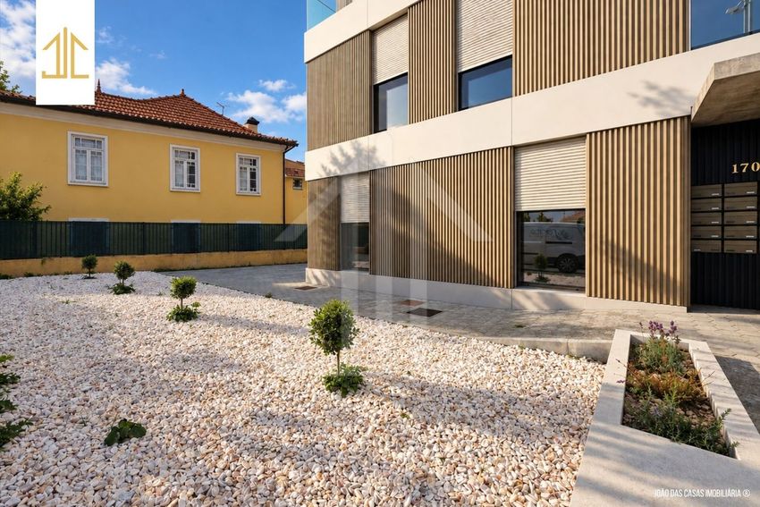 Imagem Fachada de apartamento t2 em Estrada de Vilar