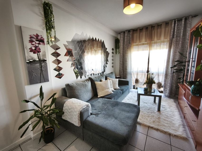Imagem Sala de estar de apartamento t1 em Rua Padre Pontes, 71