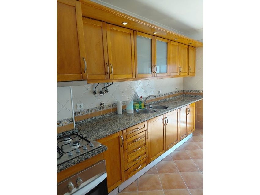 Imagem Cozinha de apartamento t2 em Centro da Quinta do Conde