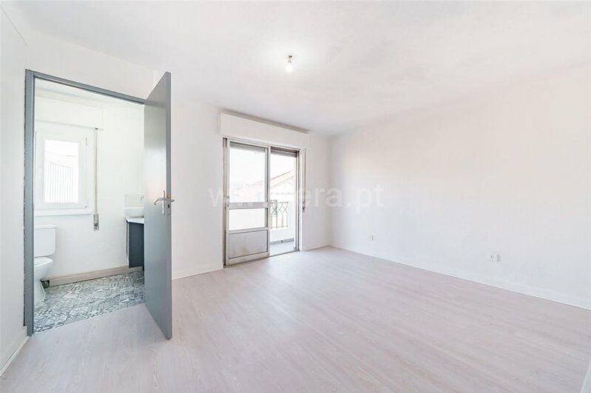 Imagem Quarto de  moradia em banda em Coutada