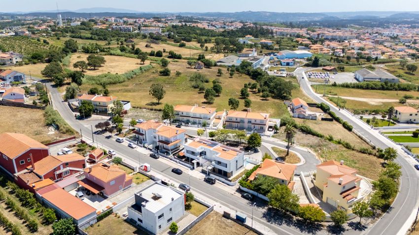 Imagem Vistas de terreno em Tornada e Salir do Porto