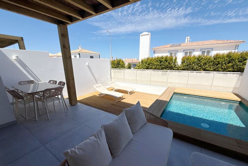 Imagem Piscina de apartamento t3 em Porto Covo