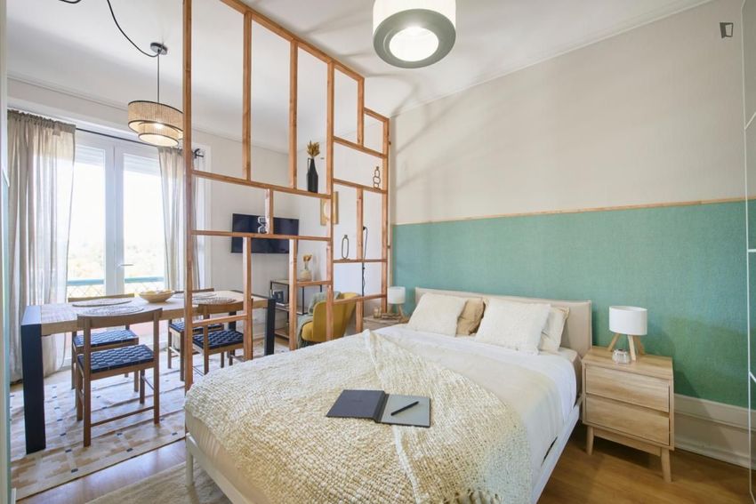 Imagem Quarto de apartamento t0 em Rua Joaquim António de Aguiar