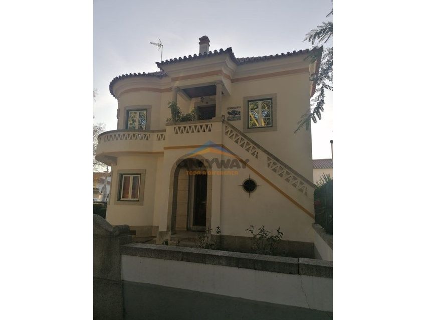 Imagem Fachada de  moradia independente em Acesso Particular