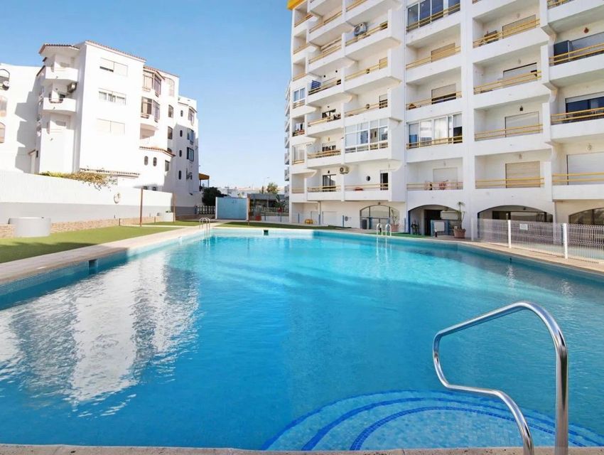 Imagem Piscina de apartamento t1 em Montechoro