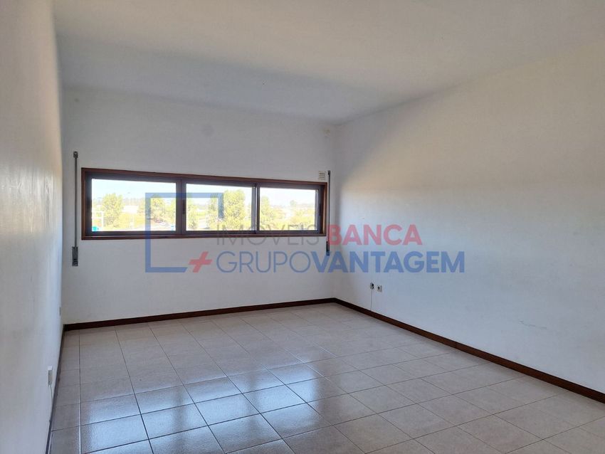 Imagem Divisão de apartamento t4 em Perafita