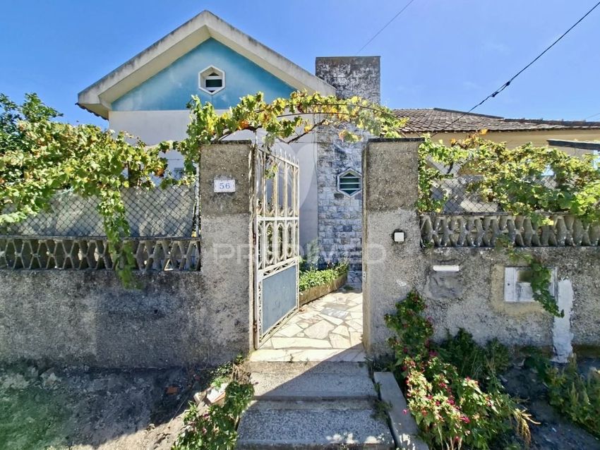 Imagem Fachada de  moradia independente em Quinta da Lobateira