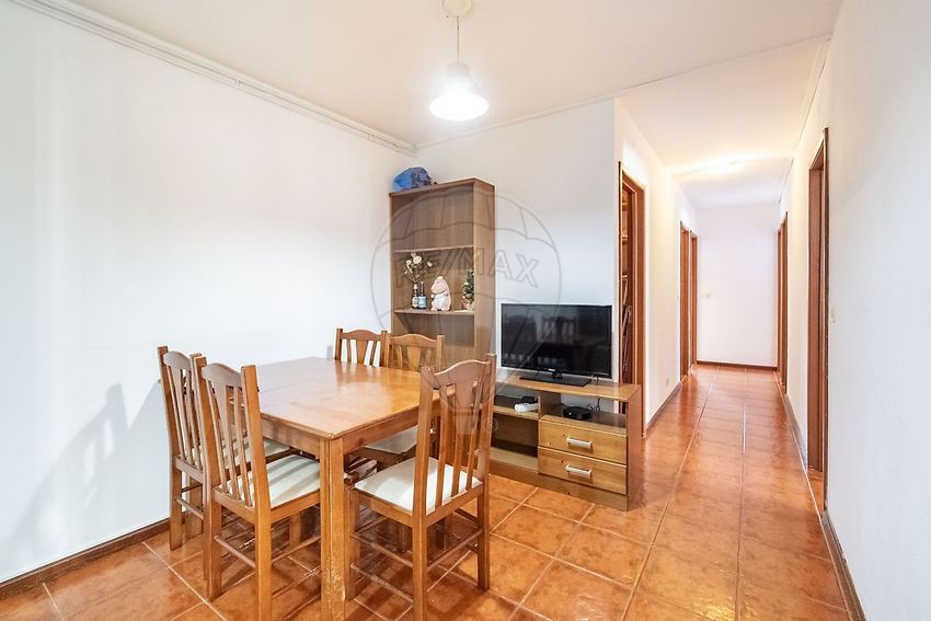 Imagem Sala de estar de apartamento t3 em Rua de Espinho
