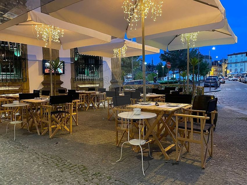 Imagem de espaço comercial em Rua do Visconde de Pindela