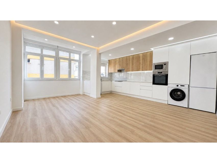 Imagem Cozinha de apartamento t3 em Centro de Laranjeiro
