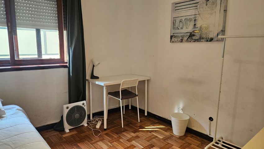 Imagem Quarto de quarto em Rua de Chaimite 10, 130
