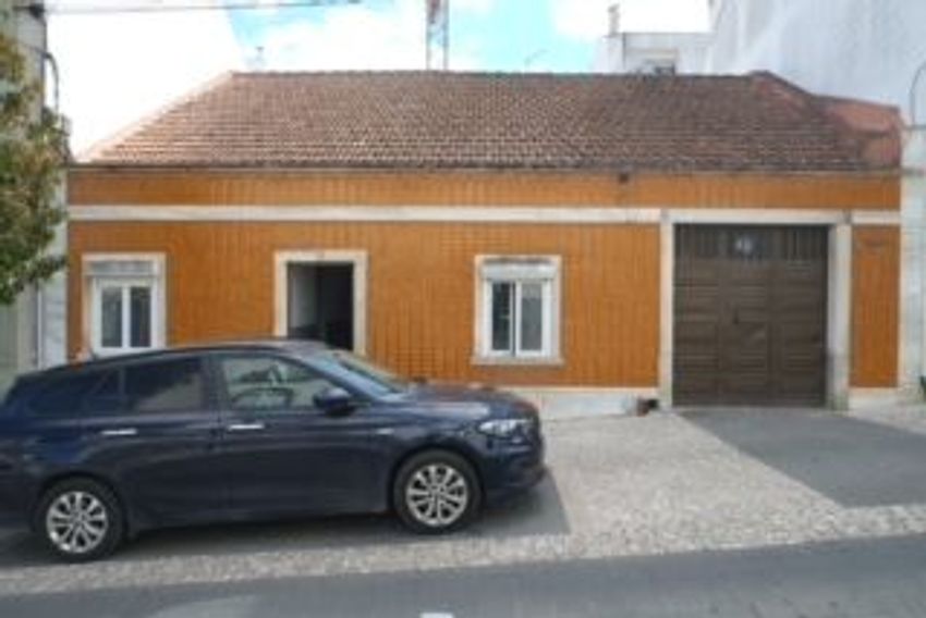 Зображення Фасад,  окремий будинок чи котедж, Rua de São Sebastião, 12 Numero