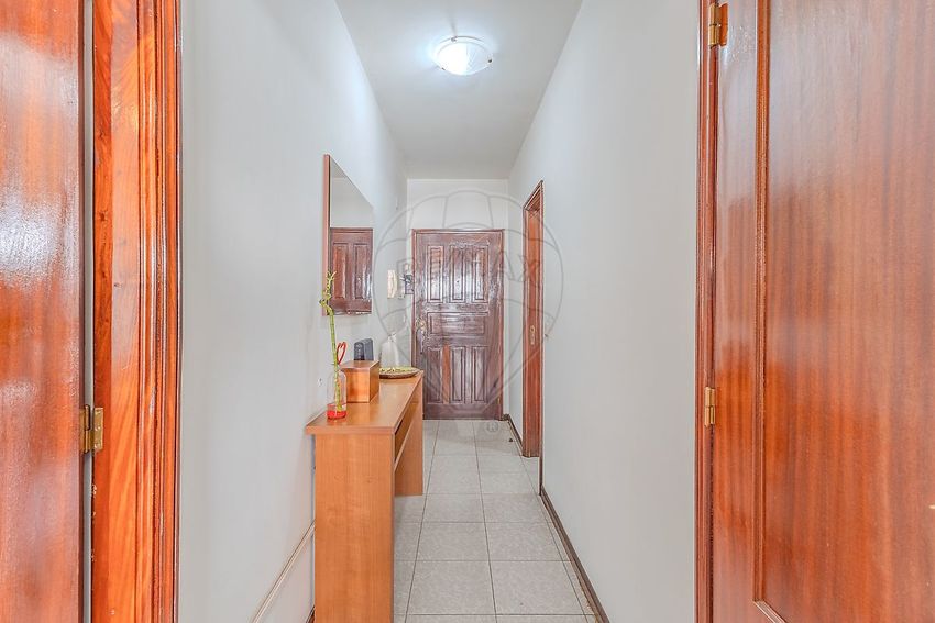 Imagem Corredor de apartamento t0 em Rua Álvaro de Castelões